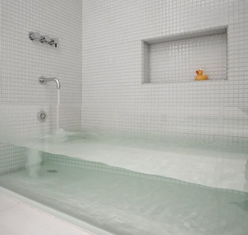 salle de bain design transparent